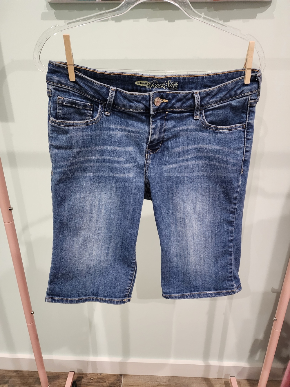 Old Navy The Rockstar Denim Bermuda Shorts Size 14 Stretch Jean Shorts